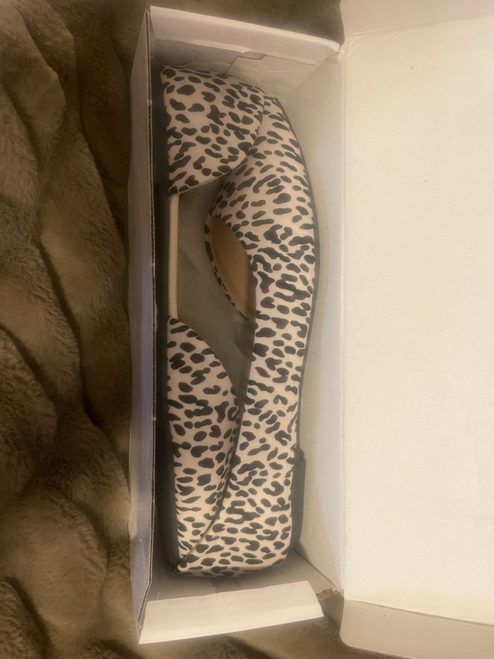 Leopard Print Women’s Pointed Toe Flats - Neutral